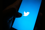 “El asesino de Twitter”: quién es el hombre que anuncia muertes para desenmascarar al periodismo