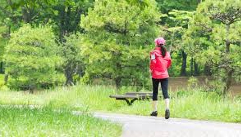 Cómo el método de la "caminata japonesa" puede mejorar el equilibrio entre la vida laboral y personal