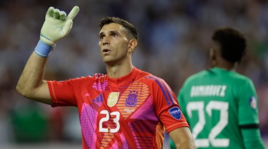 Dibu Martínez y la izquierda salvadora